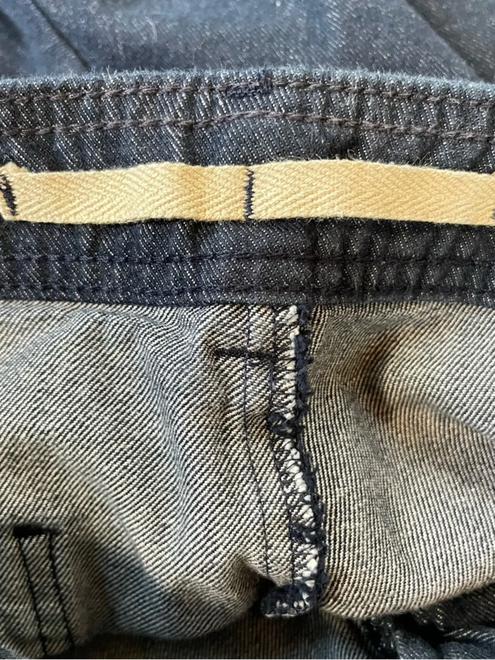 Men’s Banana Republic Tapered Surplus Jeans. 33 x 25